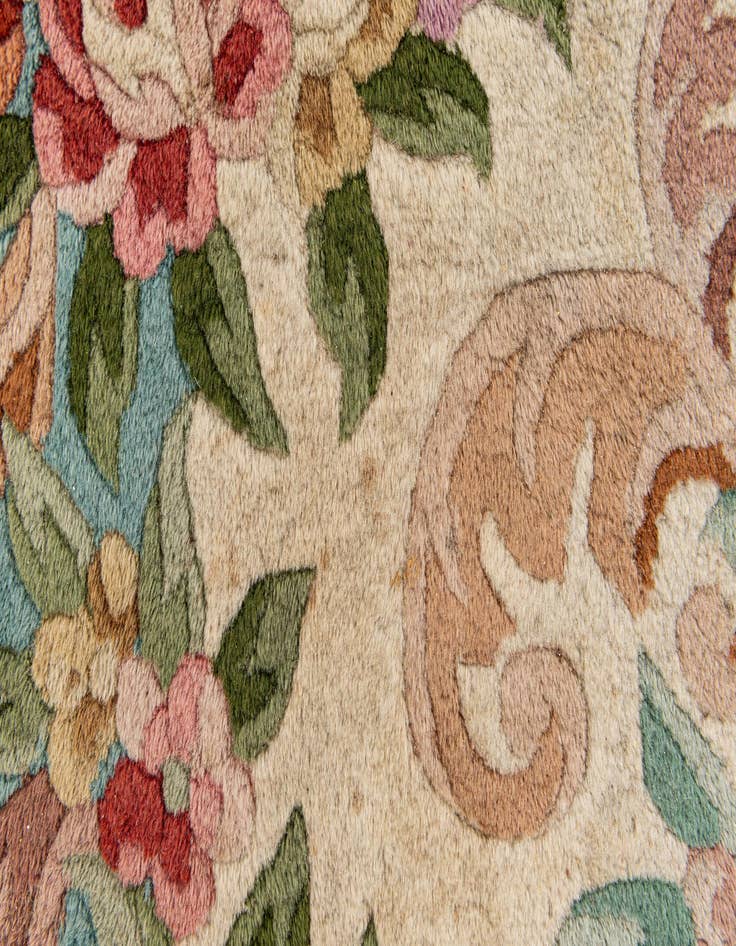 Detail image of 8' 4 x 11' 7  Hand Knotted Carved Pekin Wool Rug