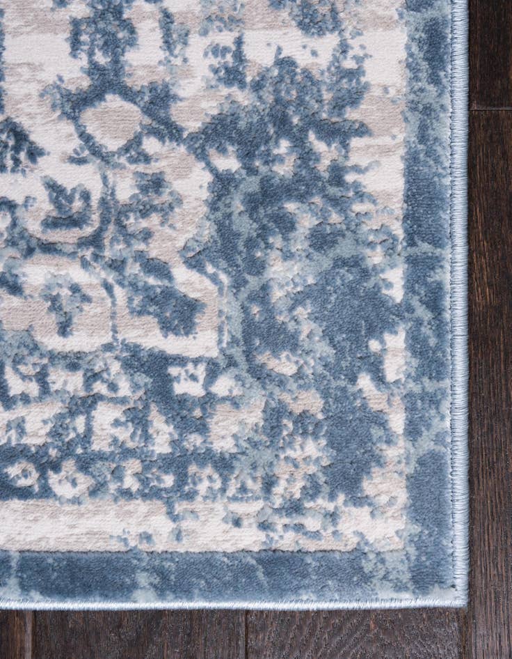Detail image of 8' x 10' Chesterfield Rug