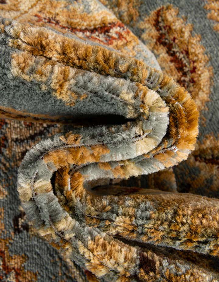 7' 10 x 10' Classic Agra Rug