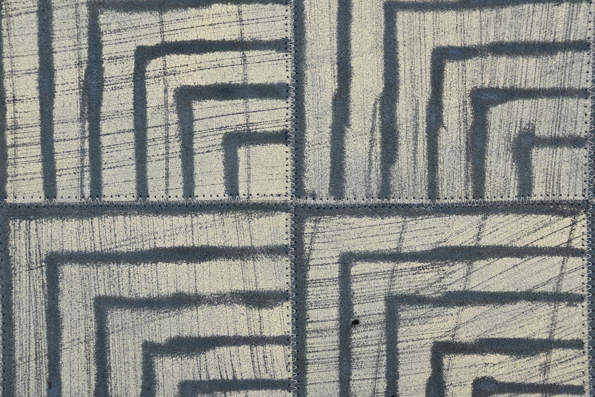 4' 10 x 8' Cowhide Rug
