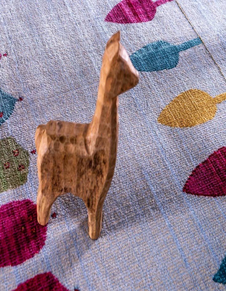 Detail image of 4' 3 x 6' Dakota Rug