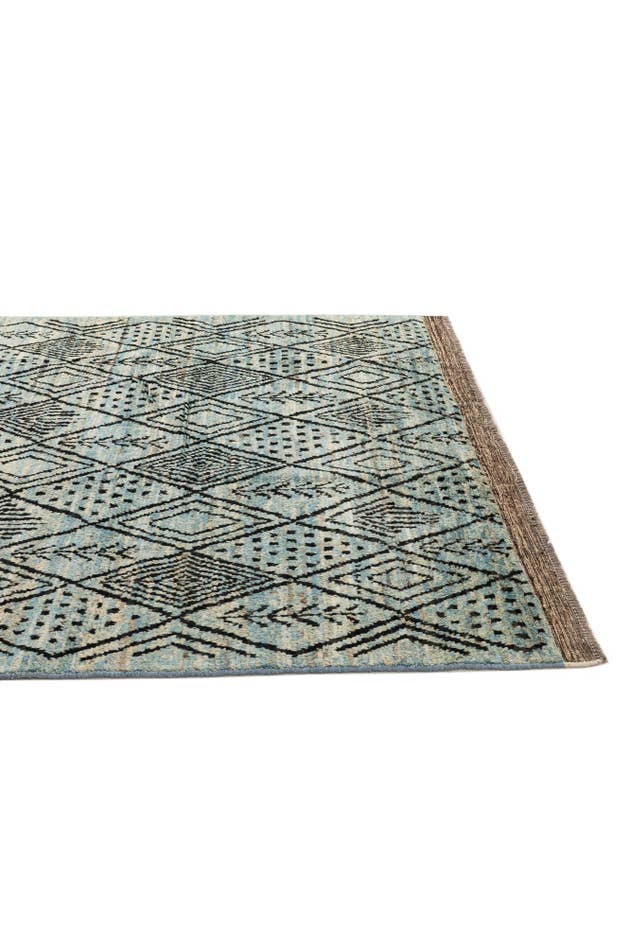 Detail image of 6' 6 x 9' 2 Hand Knotted Darya Wool Rug