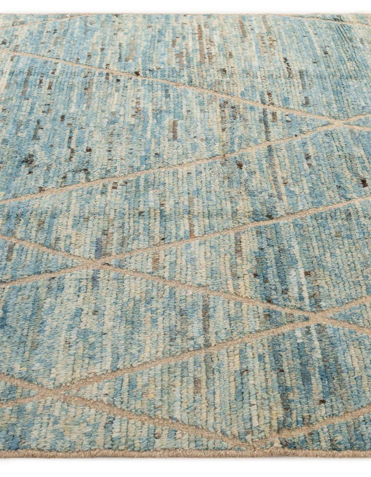 Detail image of 6' 10 x 9' 10  Hand Knotted Darya Wool Rug