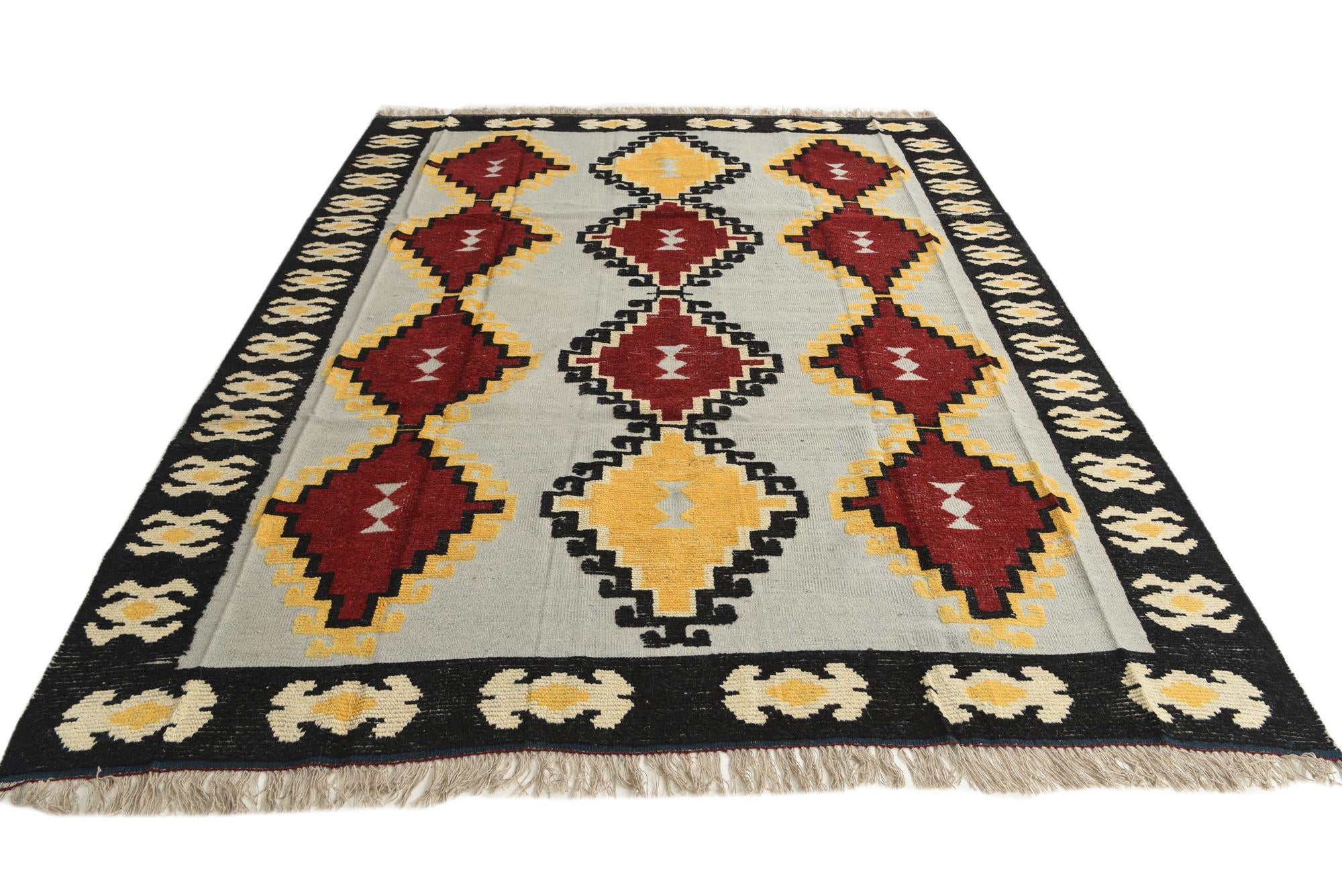 8' 4 x 10' 6 Hand Knotted Darya Wool Rug