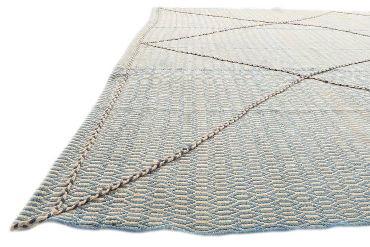 Detail image of 9' 9 x 14' 2 Hand Knotted Darya Wool Rug