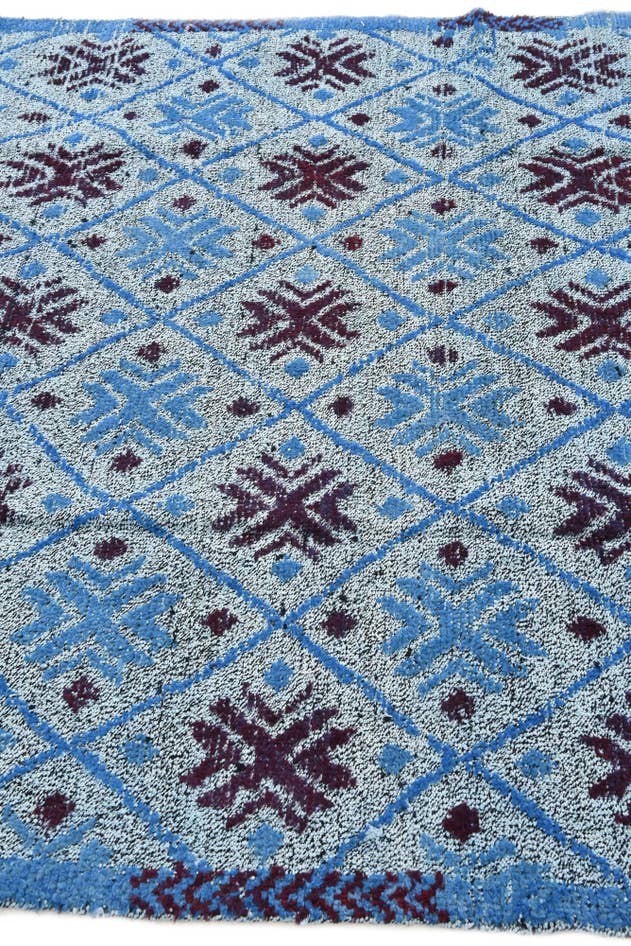 Detail image of 5' 11 x 8' 3 Hand Knotted Darya Wool Rug