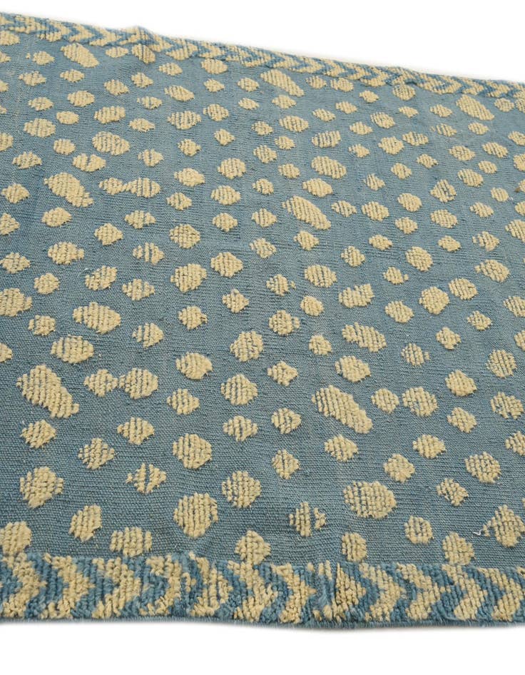 Detail image of 4' 3 x 6' 1  Hand Knotted Darya Wool Rug