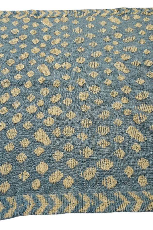 Detail image of 4' 4 x 6' 3 Hand Knotted Darya Wool Rug