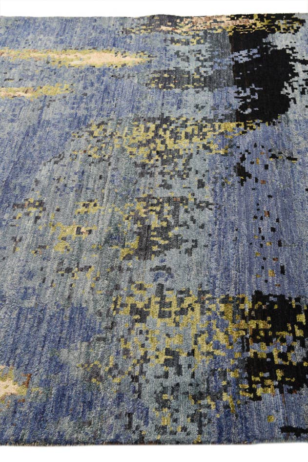 Detail image of 6' 5 x 9' 9 Hand Knotted Darya Rug