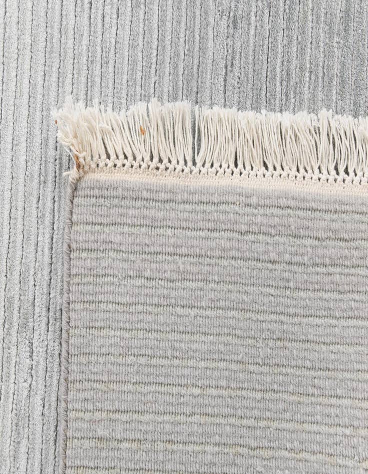 Detail image of 6' 6 x 10'  Hand Knotted Darya Wool Rug