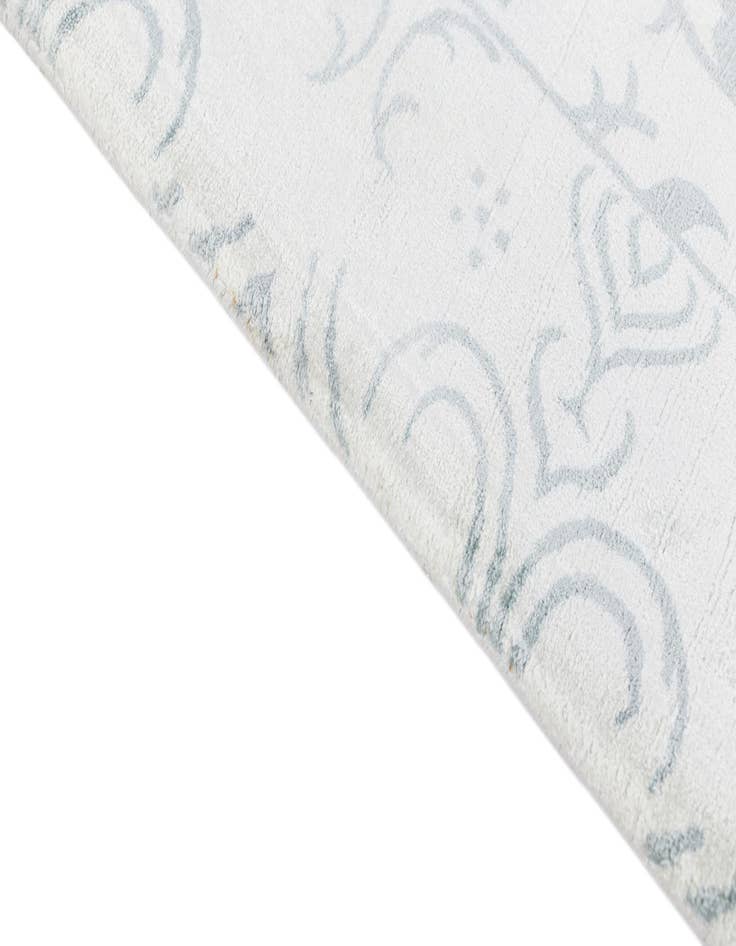 Detail image of 2' 8 x 5'  Hand Knotted Darya Wool Rug