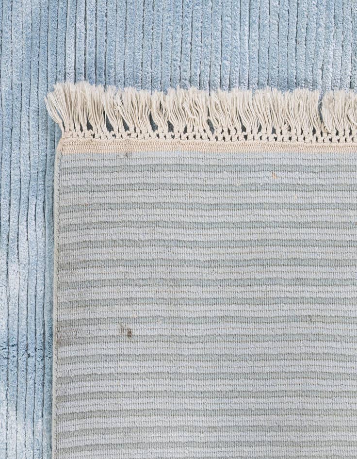 Detail image of 6' 7 x 9' 11  Hand Knotted Darya Wool Rug