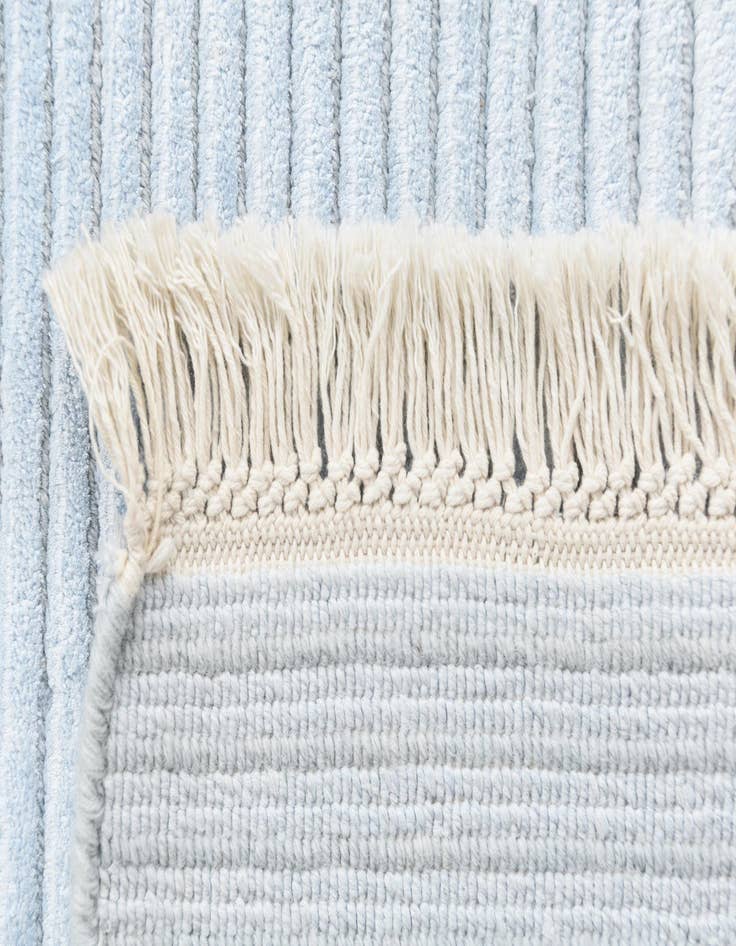 Detail image of 3' 11 x 5' 11 Darya Rug