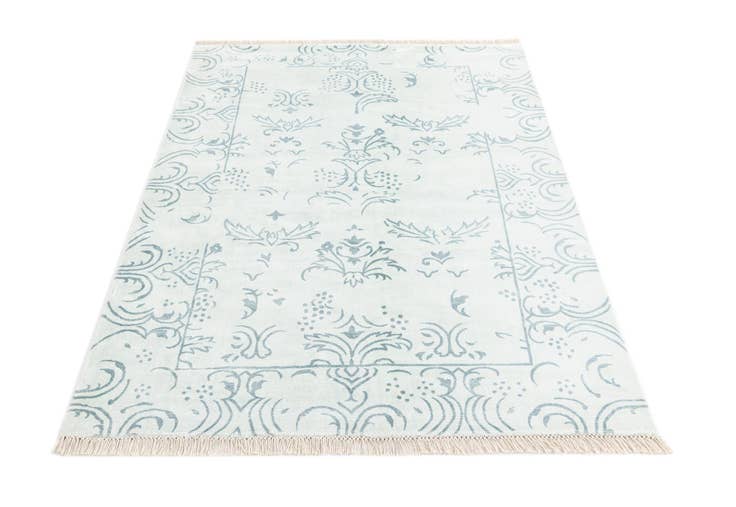 Detail image of 4' x 5' 11 Darya Rug