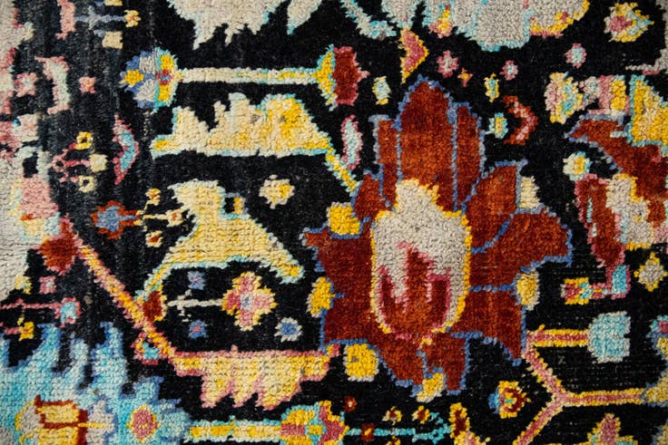 Detail image of 12' 6 x 15' 3 Hand Knotted Darya Wool Rug