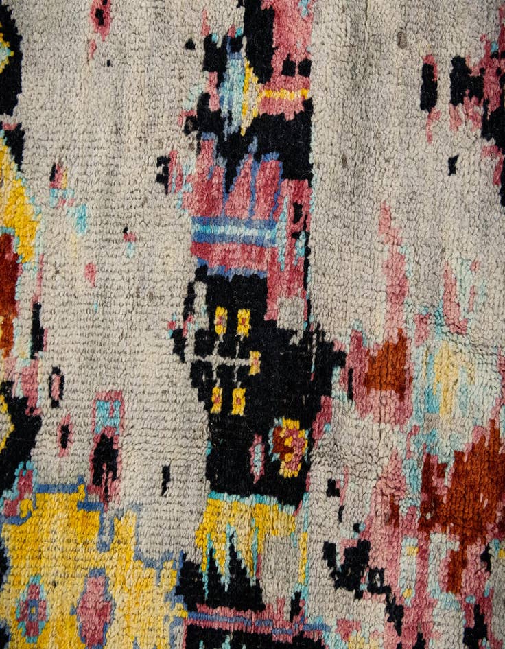 Detail image of 12' 6 x 15' 3  Hand Knotted Darya Wool Rug