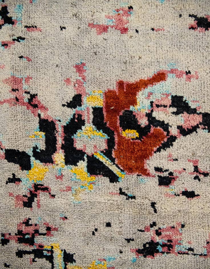 Detail image of 12' 6 x 15' 3  Hand Knotted Darya Wool Rug