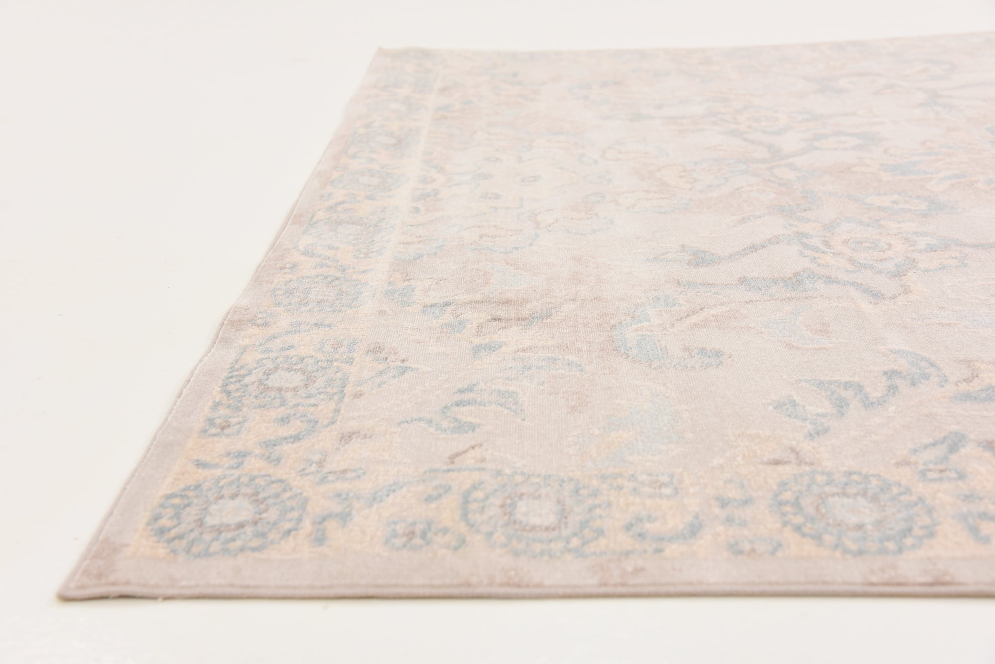 5' 2 x 7' 5 Escape Rug