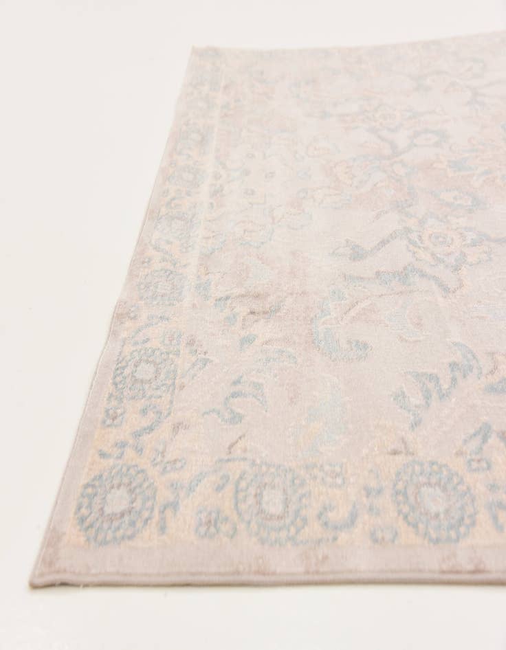 Detail image of 5' 2 x 7' 5 Escape Rug