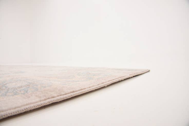 Detail image of 5' 2 x 7' 5 Escape Rug