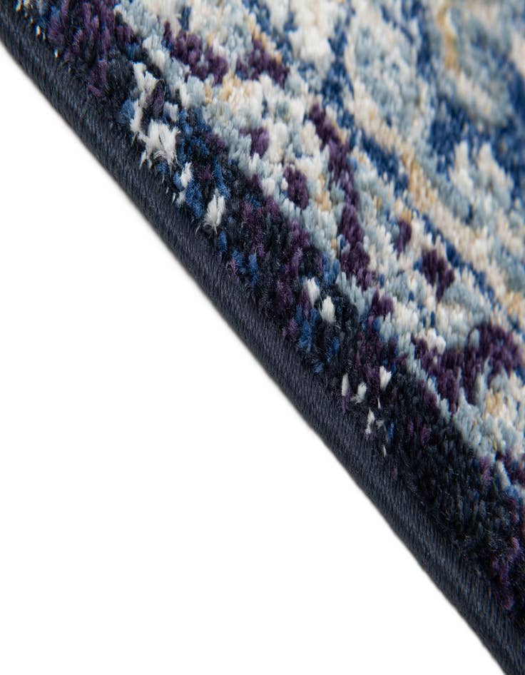 Detail image of 5' 3 x 7' 6 Fleur Rug