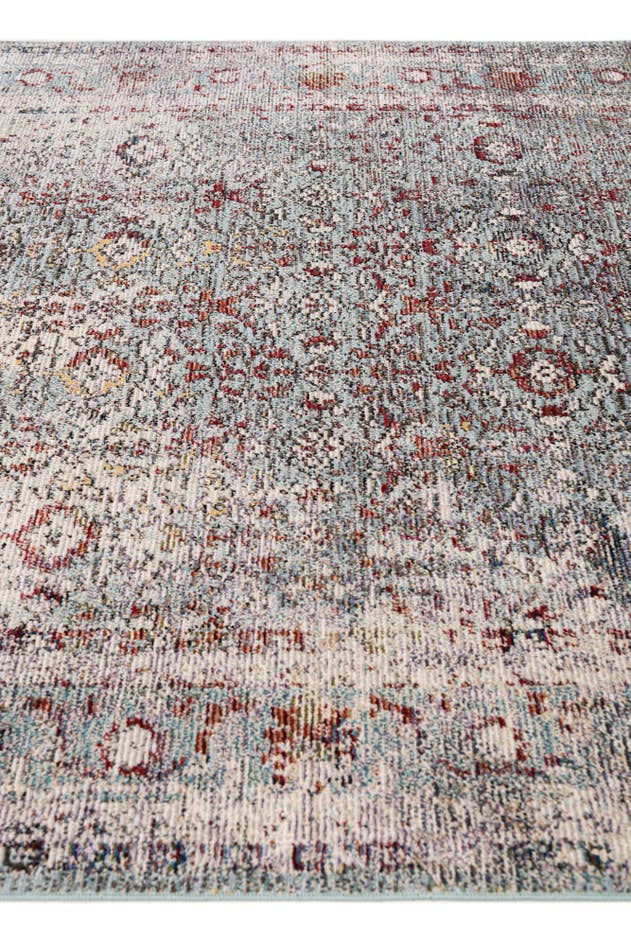 Detail image of 5' 4 x 7' 4 Fleur Rug