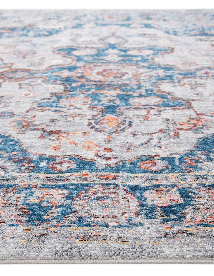 Detail image of 5' 2 x 7' 8 Fleur Rug