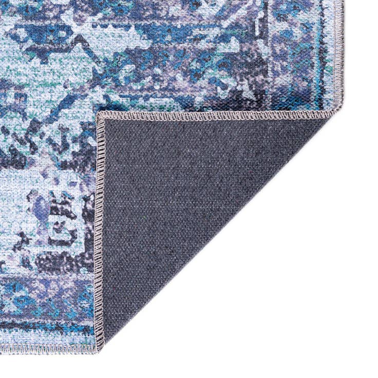 Detail image of 5' 3 x 8' Washable Francesca Rug