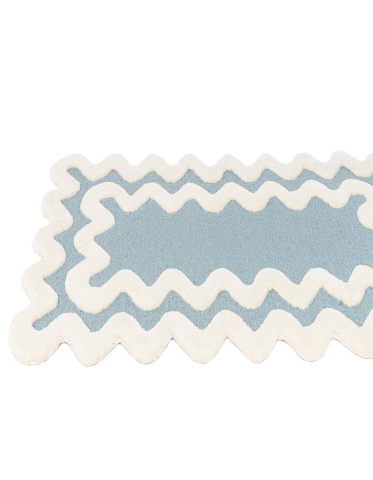 Detail image of 2' 9 x 4' 11 Hand Tufted Wool Rug