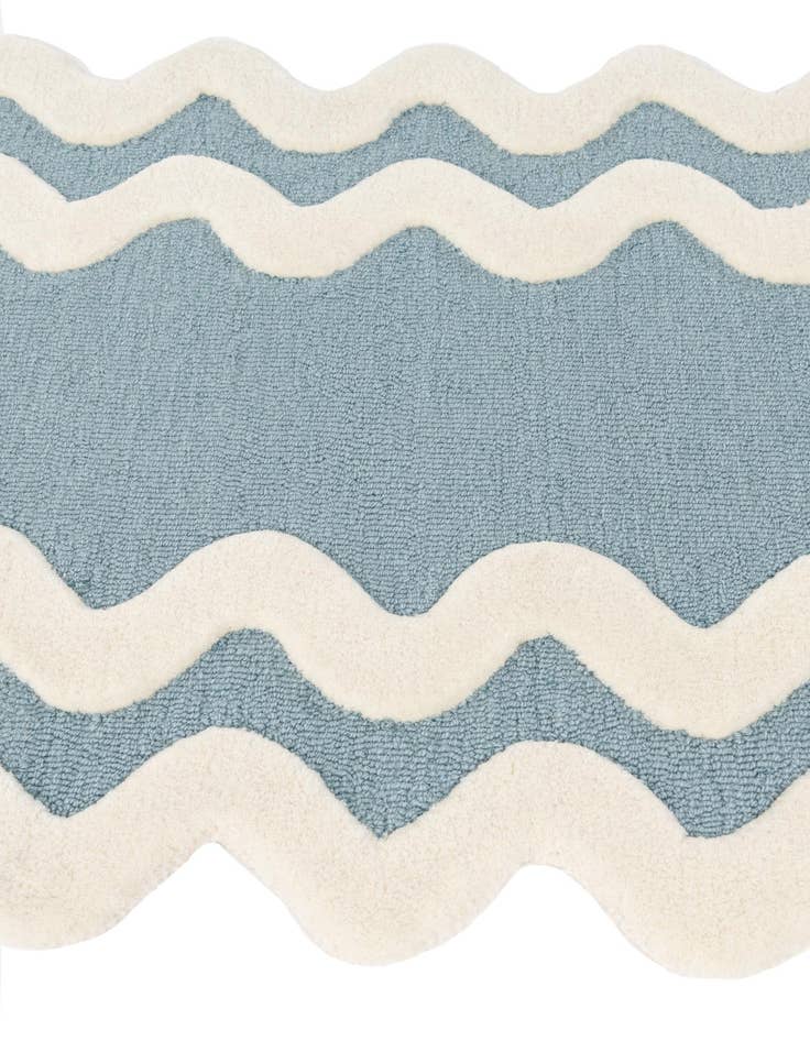 Detail image of 2' 9 x 4' 11 Hand Tufted Wool Rug