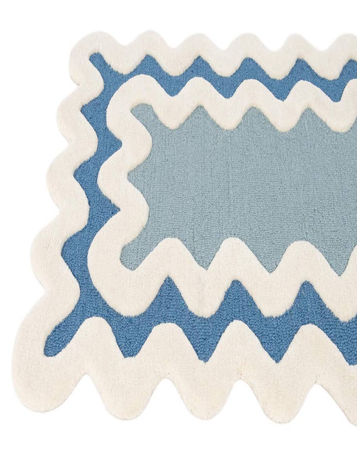 Detail image of 2' 9 x 4' 11 Hand Tufted Wool Rug
