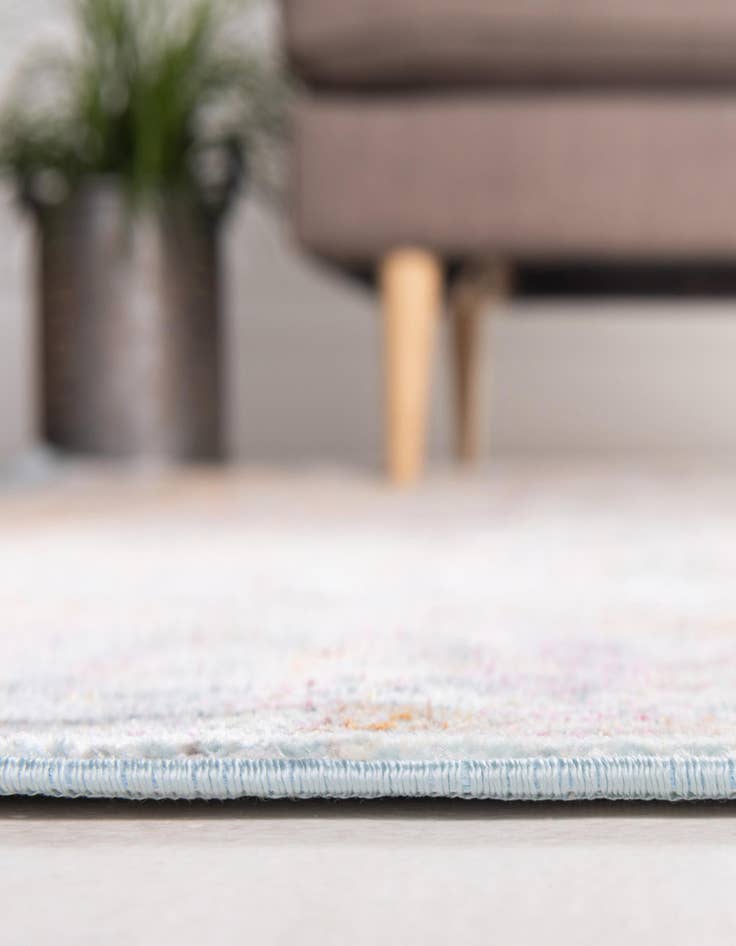 Detail image of 4' 3 x 6' Havana Rug