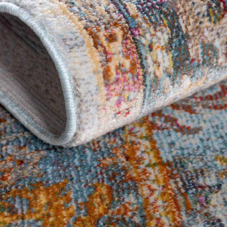 Detail image of 5' 5 x 8' Havana Rug
