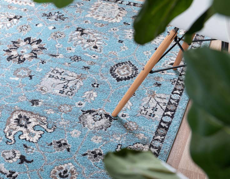Detail image of 8' x 10' Heritage Rug