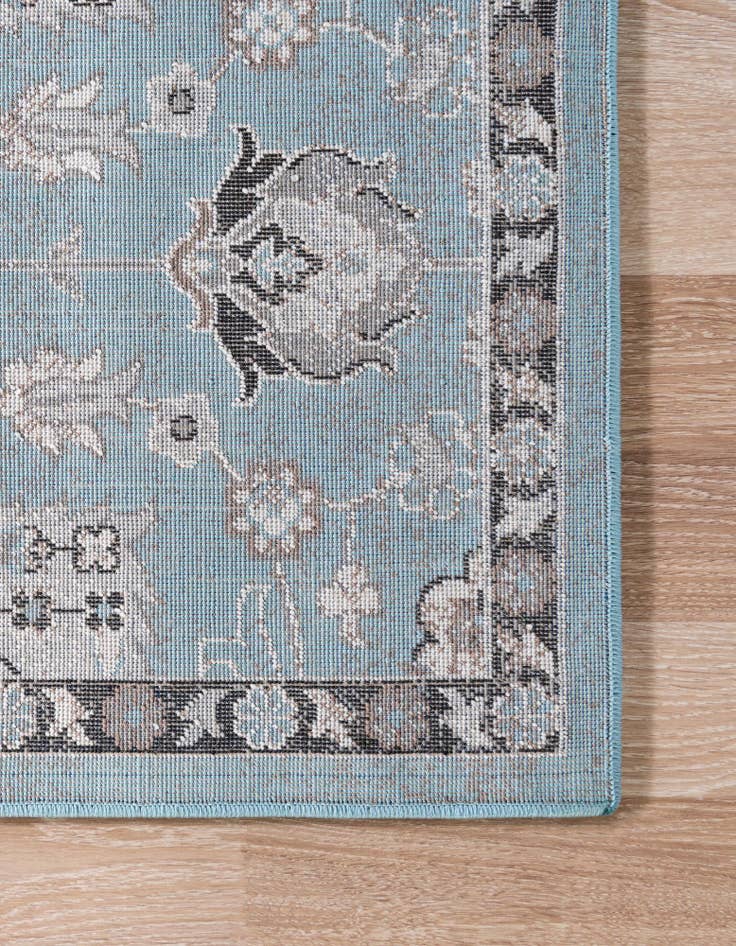 Detail image of 8' x 10' Heritage Rug