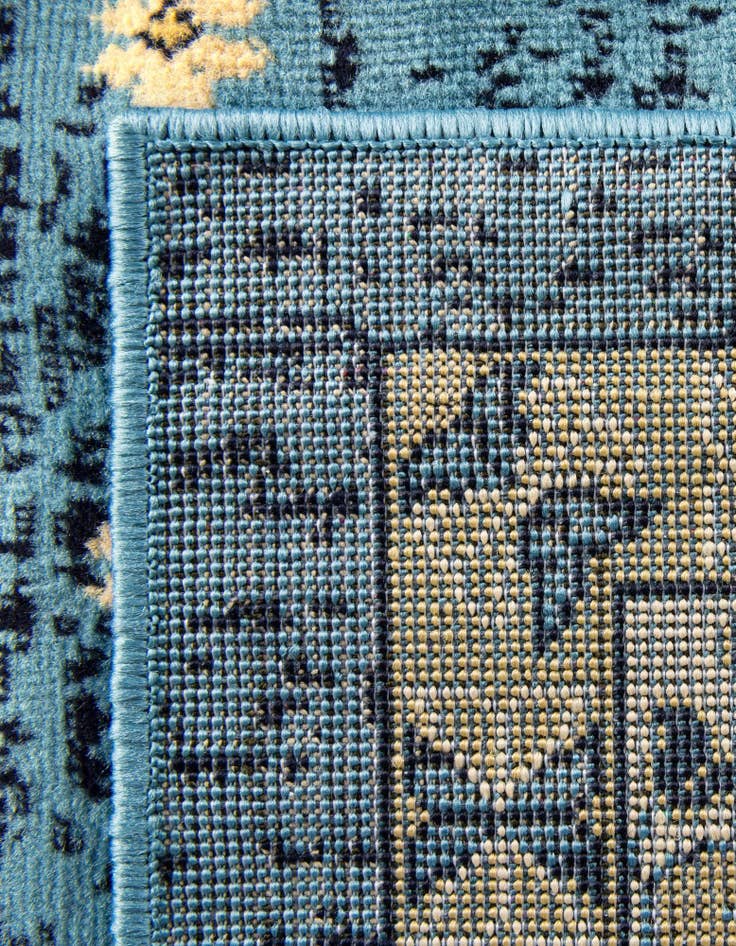 Detail image of 4' x 6' Heriz Design Rug