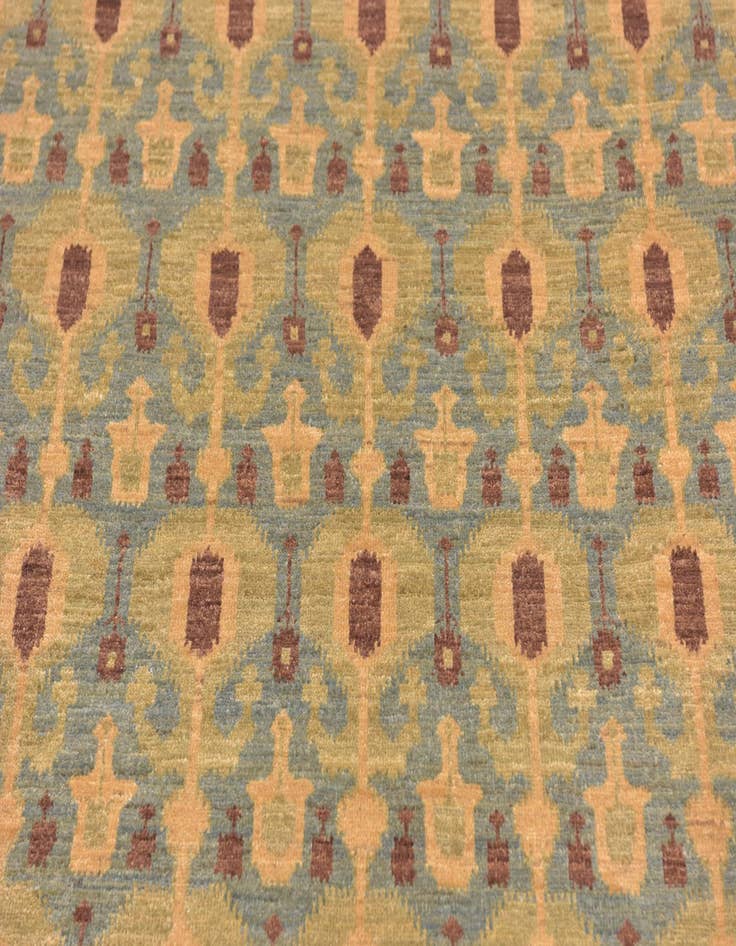 Detail image of 8' x 9' 9 Hand Knotted Ikat Rug