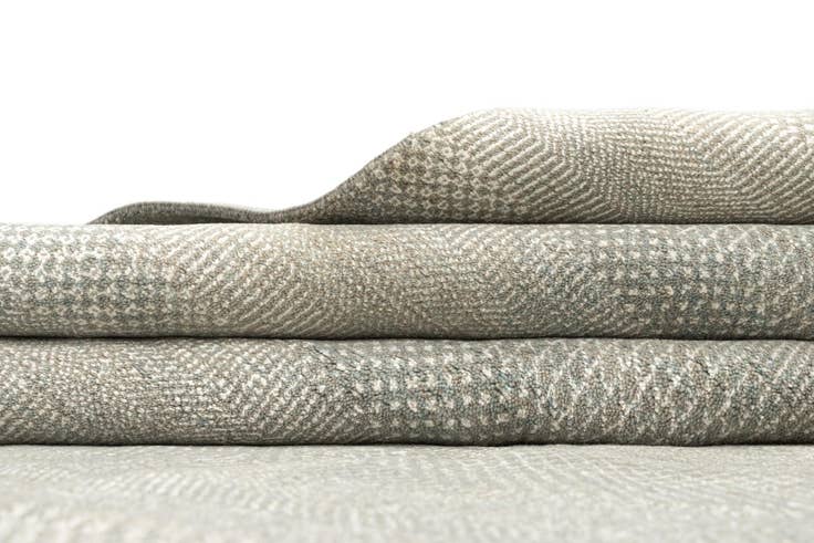 Detail image of 9' 1 x 12' 2 Kamla Wool Rug