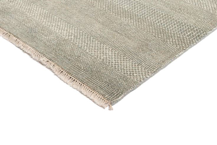 Detail image of 8' x 10' Kamla Wool Rug