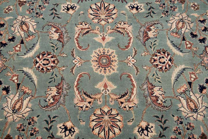 6' 1 x 9' 10 Kashan Wool Rug