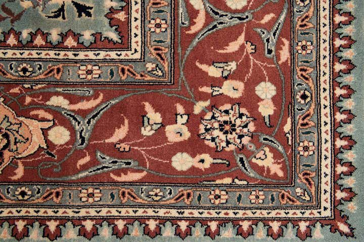 6' 1 x 9' 10 Kashan Wool Rug