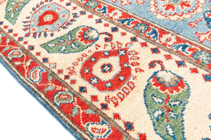 5' 8 x 7' 9 Hand Knotted Kazak Rug