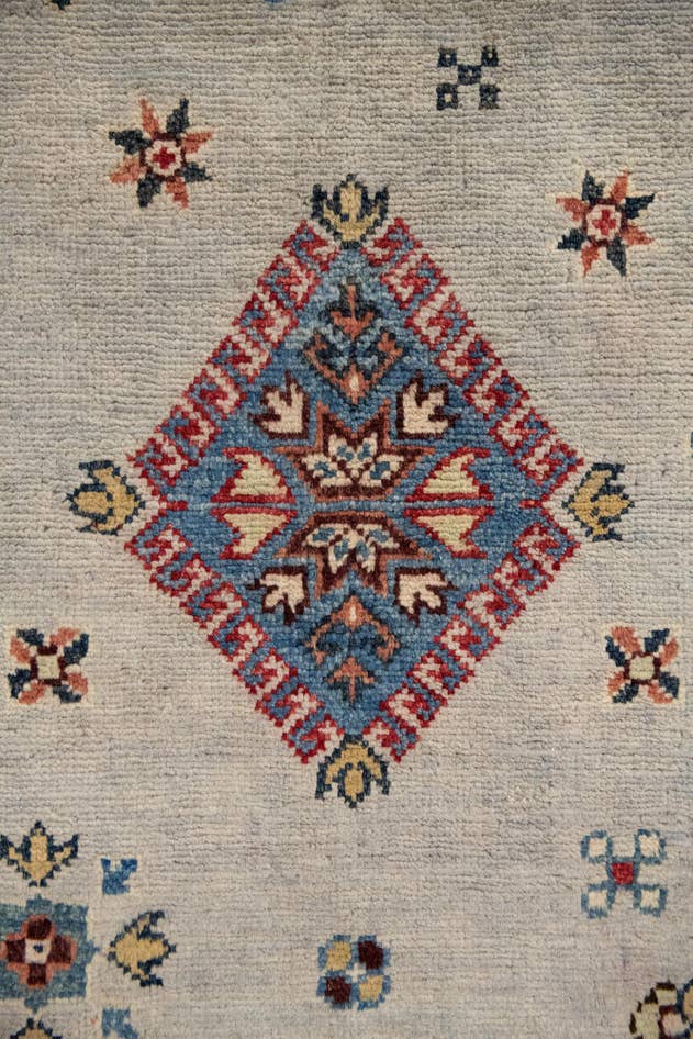 Detail image of 11' 8 x 17' 9 Hand Knotted Kazak Rug