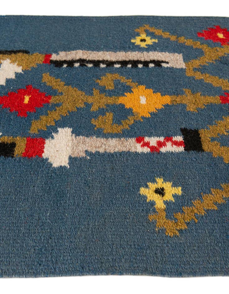 Detail image of 1' 4 x 1' 7  Hand Woven Kilim Dhurrie Wool Rug