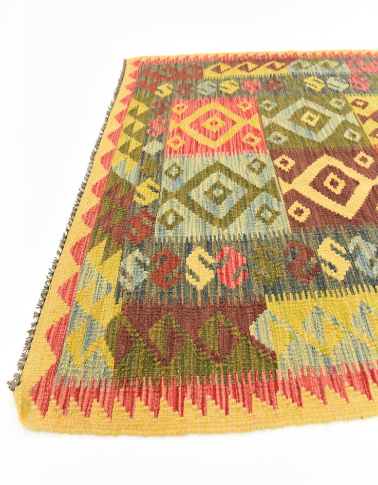 Detail image of 3' 5 x 5' 2 Hand Woven Kilim Maymana Wool Rug
