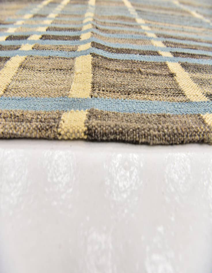 Detail image of 5' 8 x 8' 3  Hand Woven Kilim Modern Wool Rug