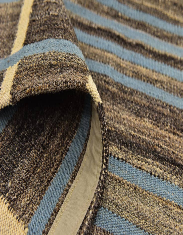 Detail image of 5' 9 x 8'  Hand Woven Kilim Modern Wool Rug