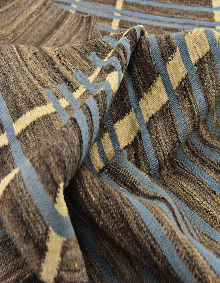 Detail image of 5' 9 x 8'  Hand Woven Kilim Modern Wool Rug