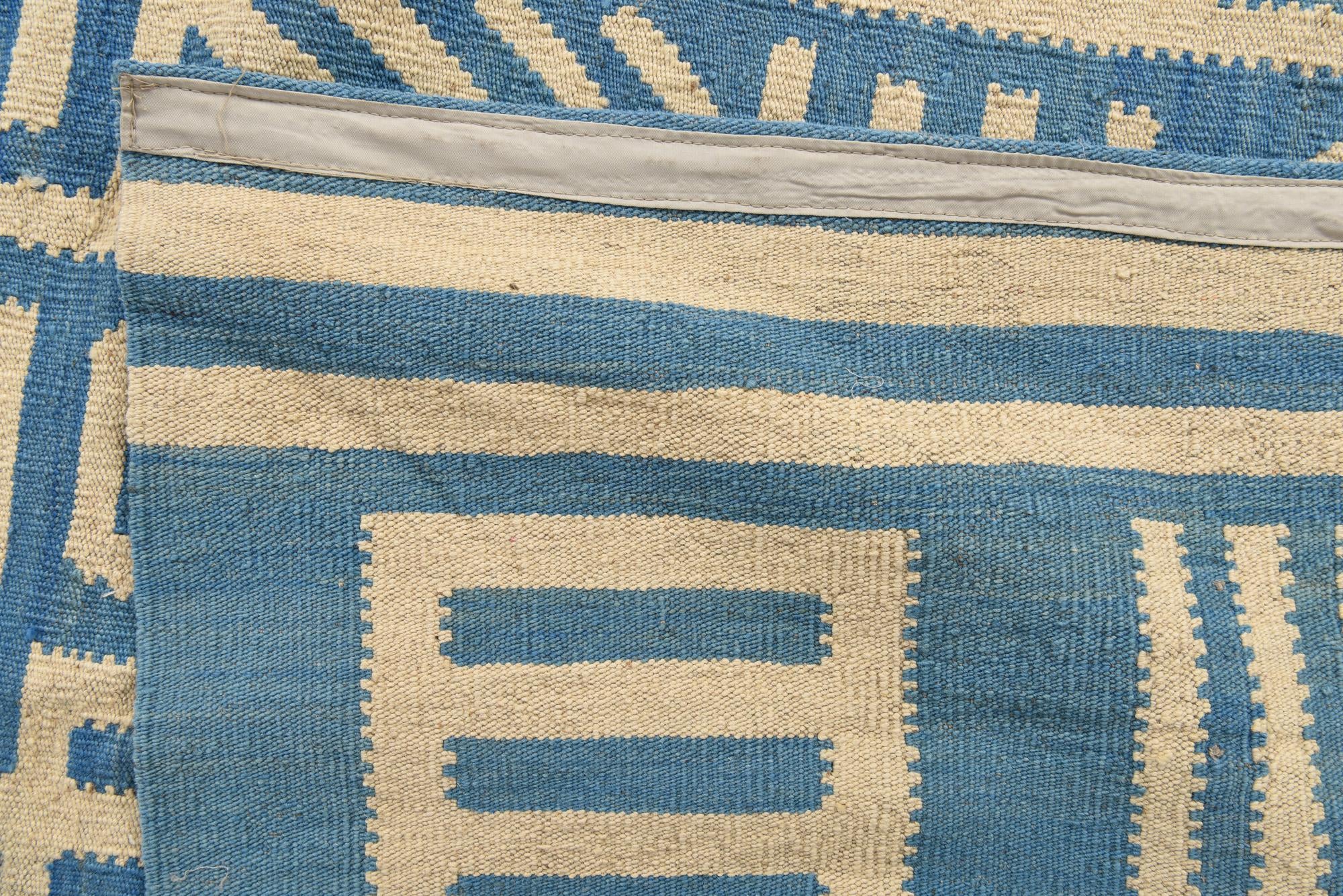 6' 11 x 9' 7 Hand Woven Kilim Modern Wool Rug