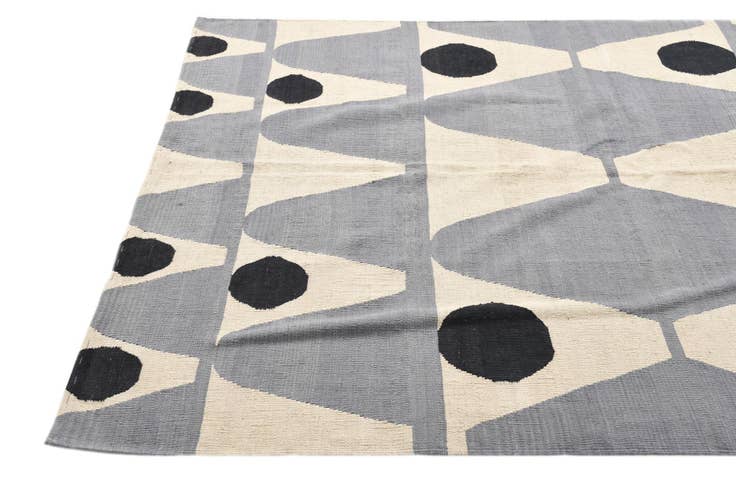 Detail image of 5' 11 x 7' 6 Hand Woven Kilim Modern Wool Rug
